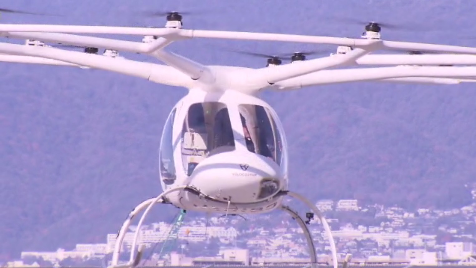 “空飛ぶ車”　ドイツ企業の「ボロコプター」　大阪と尼崎間を試験飛行　大阪・関西万博の目玉になるかも？